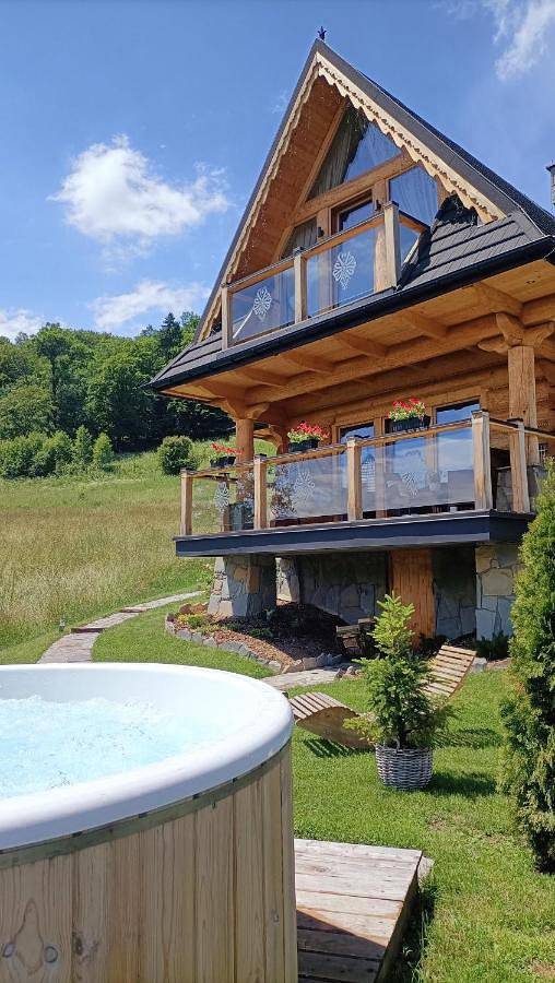 Na Skraju Lasu domki z balią, jacuzzi in Biały Dunajec, Karpaty (Polska)