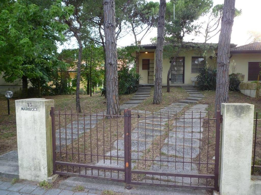Reizende, klimatisierte Wohnung mit Garten, 300 m vom Strand entfernt in Lido di Jesolo, Jesolo-stadt