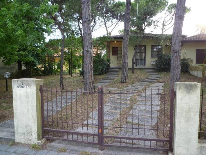 Reizende, klimatisierte Wohnung mit Garten, 300 m vom Strand entfernt in Lido di Jesolo, Jesolo-stadt