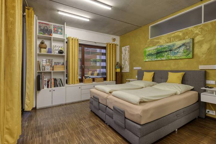 Ganze Wohnung, Deluxe Galerie Suite - Moderner Komfort trifft auf originale Kunst in Marktheidenfeld, Spessart-Mainland