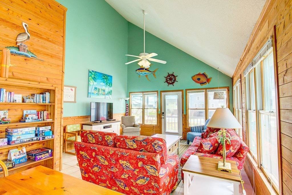 4073 Downtime * 2 Min Walk to Beach * Pool/Hot Tub in Kitty Hawk Beach, Kitty Hawk