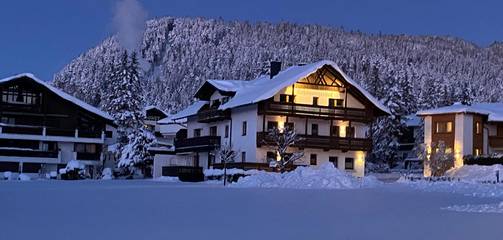Hütte für 2 Personen, mit Garten, kinderfreundlich in Seefeld in Tirol