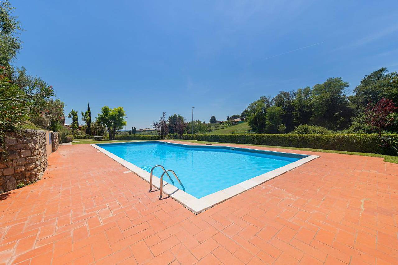 Borgo Stropea by Whale Homes in Soiano del Lago, Gardasee-Berge