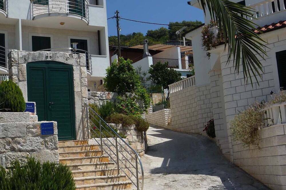 Appartamento vacanze a Zirona Grande a partire da 121€ a notte