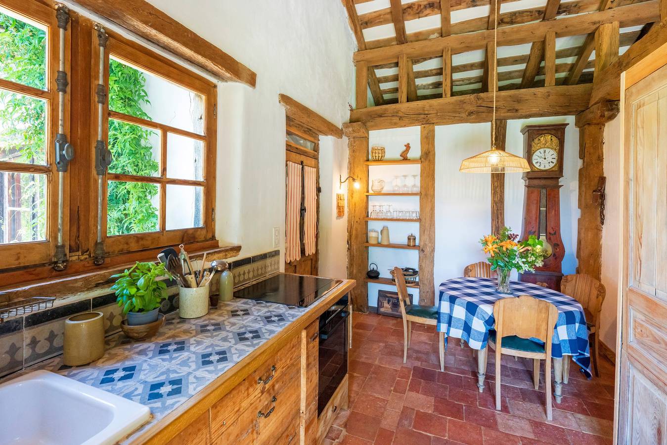 Casa de vacaciones 'Dependance Avec Jacuzzi' con terraza, jardín y Wi-Fi in Arcangues, Region de Bayona