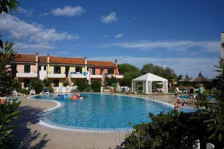 Appartamento vacanze per 5 persone, con piscina e giardino - 1