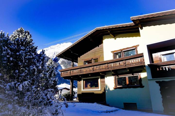 Ferienhaus für 14 Personen, mit Ausblick und Garten, mit Haustier