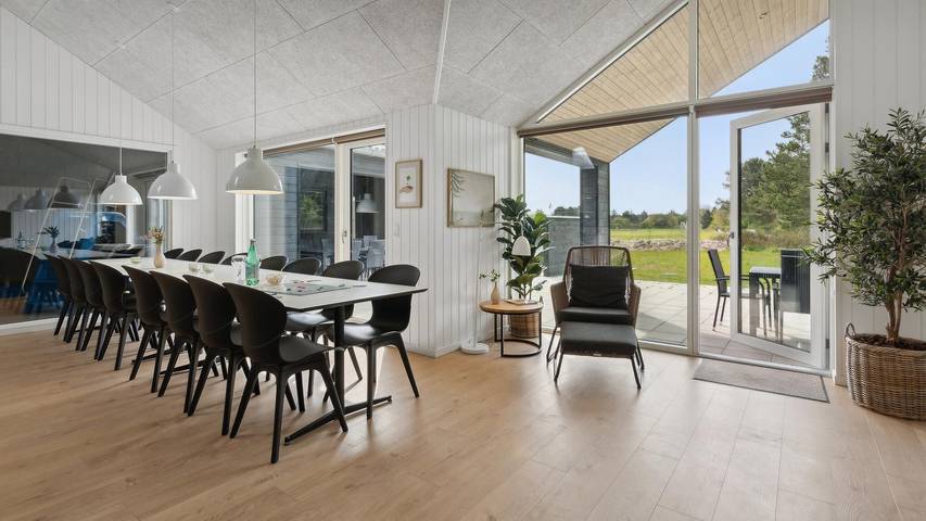 Ferienhaus für 16 Personen, mit Terrasse und Garten sowie Sauna in Ivenack - 2