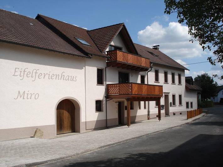 Ferienwohnung für 6 Personen, mit Garten und Sauna in Steffeln