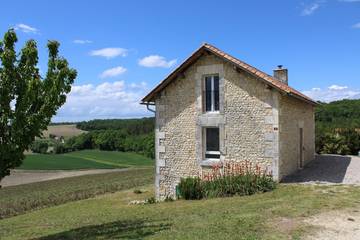 Holiday Rental for 6 People in Montignac-le-Coq, Charente, Photo 1