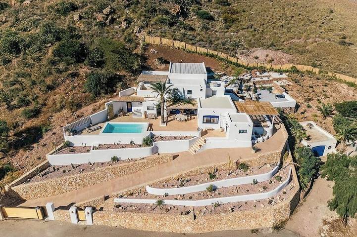 Casa de vacaciones para 8 personas, con jardín y piscina - 1