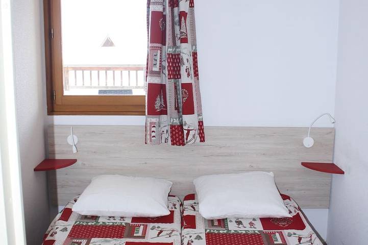 Gîte pour 4 personnes, avec piscine et terrasse dans Col De La Croix De Fer - 4