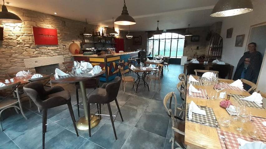 Chambre d’hôte pour 3 personnes, avec Terrasse ainsi que Jardin et Vue à Ploumilliau