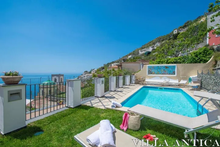Villa per 4 persone, con panorama e giardino nonché piscina, con animali domestici - 1