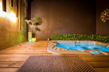 Chambre d’hôte pour 3 personnes, avec jacuzzi dans Occitanie