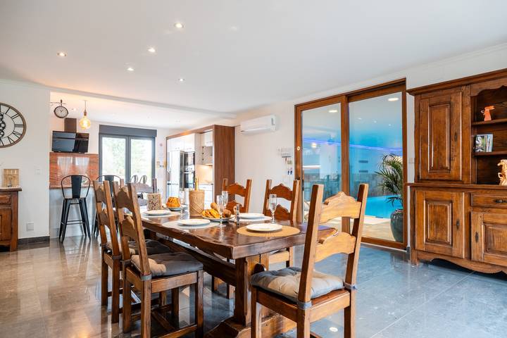La Perle Bleue – Exklusive 300 m² Ferienwohnung mit Pool nahe Strasbourg in Hœrdt, Region Straßburg