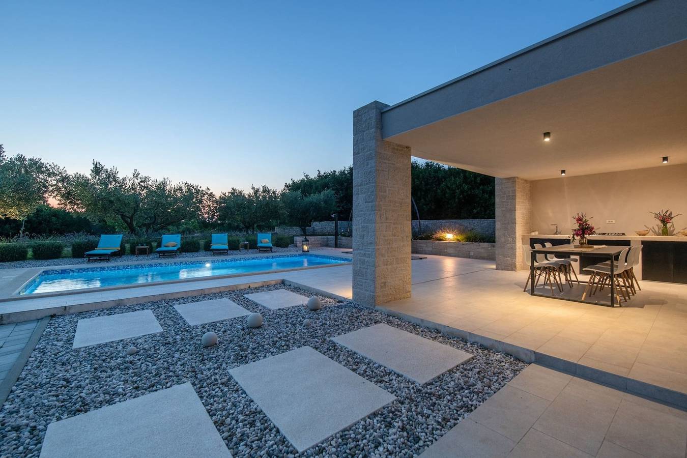 Villa Silentio with Jacuzzi and Pool (4+2) in Peruski, Südküste Istrien