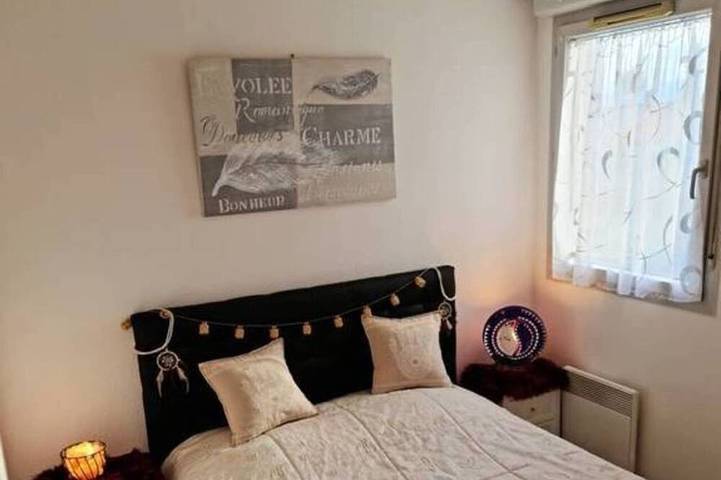 Gîte pour 4 personnes, avec piscine et balcon, animaux acceptés à Saint-Estève - 2