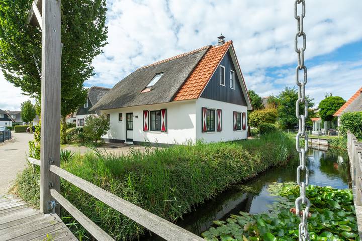 Ferienhaus für 5 Personen, mit Seeblick und Garten sowie Terrasse in Callantsoog
