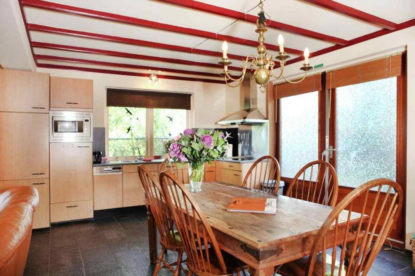 Wunderschön gelegenes Ferienhaus für 9 Personen in der Nähe von Kampen in Veluwe