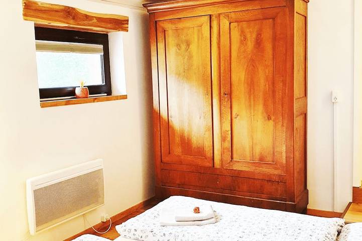 Gîte pour 5 personnes, avec jardin et terrasse, animaux acceptés à La Chapelle-devant-Bruyères - 3