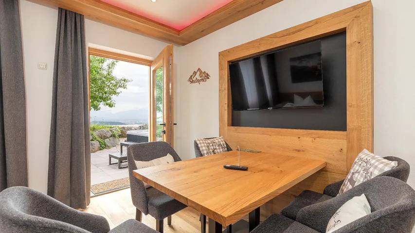 Ferienwohnung für 6 Personen, mit Sauna und Terrasse sowie Pool in Ainring