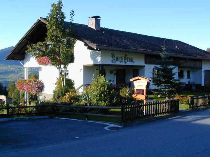 Ferienwohnung für 5 Personen, mit Balkon und Terrasse sowie Garten und Ausblick in Vorarlberg - 3