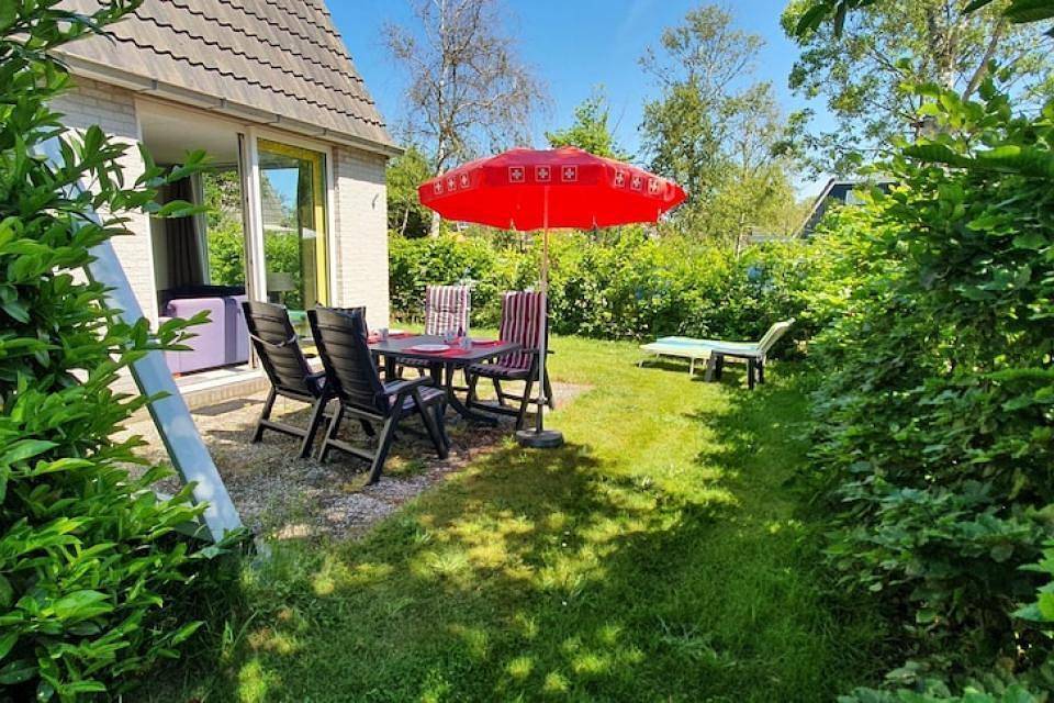 Bungalowpark Mooyeveld — Dune Bungalow 113 für 5 Personen, 2 Schlafzimmer in Egmond-Binnen, Niederländische Nordsee