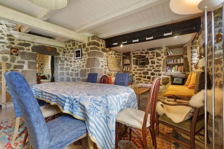 Granite House in a Hamlet at 950 m Altitude in Gluiras, Parc naturel régional des Monts d'Ardèche