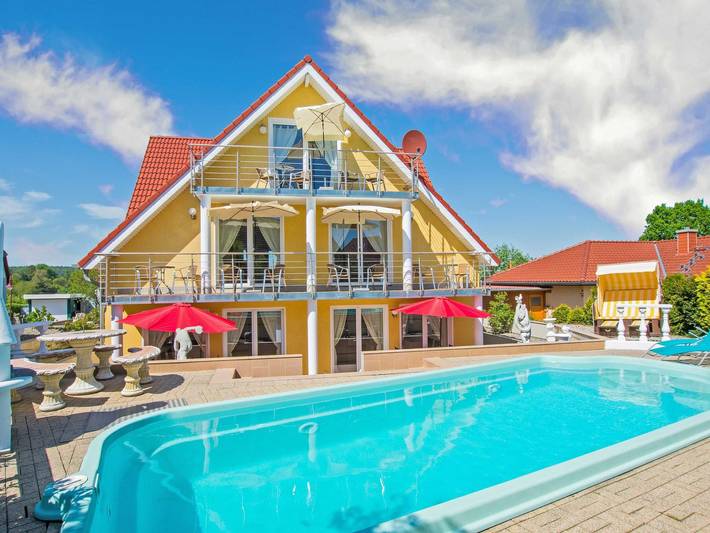 Ferienwohnung für 4 Personen, mit Garten und Terrasse sowie Pool - 1