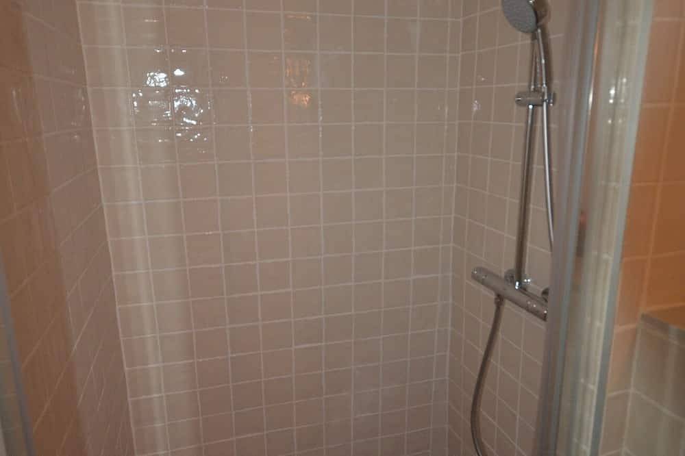 Ganze Wohnung, Maisonette mit historischem Stadtzentrum / Balkon mit Dachblick / Klimaanlage / kostenfreiem Wlan in Aix-en-Provence, Aix-en-Provence und Umgebung