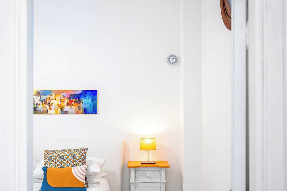 Apartamento entero, Acogedora casa con vista al mar, terraza y estacionamiento privado. in Costa Amalfitana