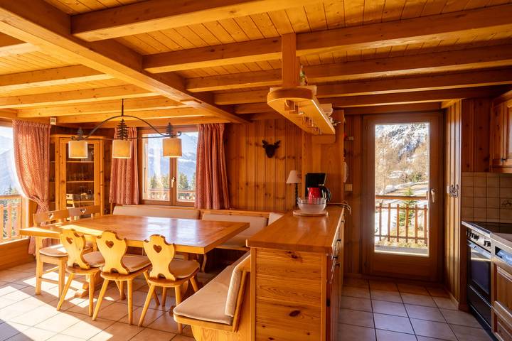 Casa Rural para 8 personas con balcón in Les Masses, Vex