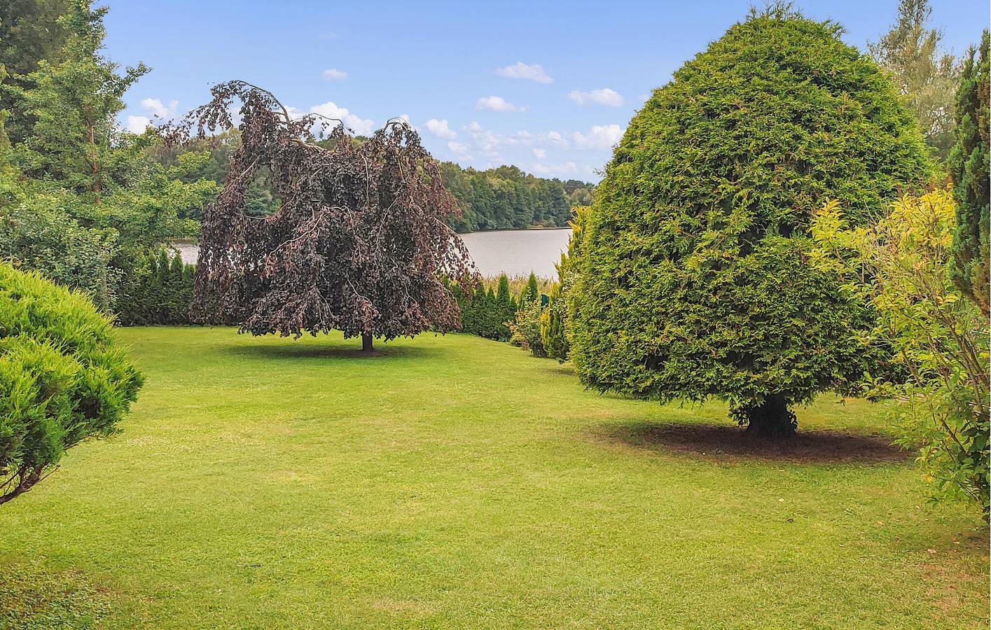 Ganze Ferienwohnung, Gemütliches Apartment am Strand mit Parkplatz und Garten in Wokuhl-Dabelow, Mecklenburg-Strelitz
