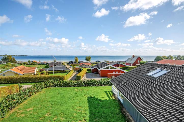 Ferienhaus für 6 Personen, mit Whirlpool und Terrasse sowie Garten und Sauna in Grønninghoved Strand - 3