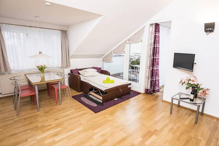 Ganze Wohnung, Appartement 2  Dachgeschosswohnung mit Terrasse in Hernals, Wien