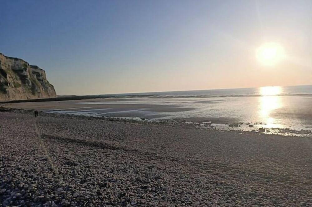 Le Retour de la Plage, charmante maison, à  900 m de la plage. in Bracquemont, Région de Dieppe