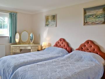 Log Cabin for 2 People in Newchurch (Isle of Wight), Isle of Wight, Photo 3