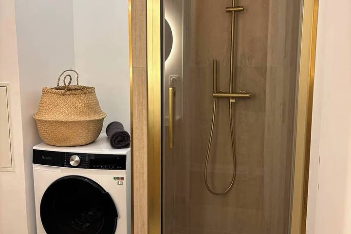 Ganze Wohnung, Luxurious and Elegant Studio in the Heart of Clamart in Clamart, Hauts-de-Seine