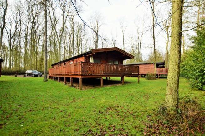 Cottage for 4 people, with Balcony and Terrace as well as Hot tub and Garden in Lincolnshire