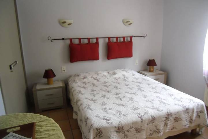 Location de vacances pour 6 personnes, avec jardin à Ménerbes - 2