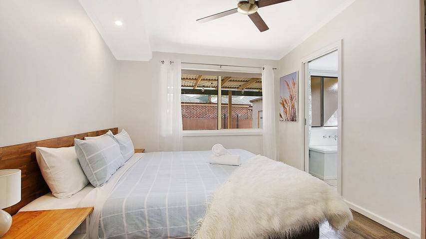 Holiday home for 10 people, with garden and balcony in Bright