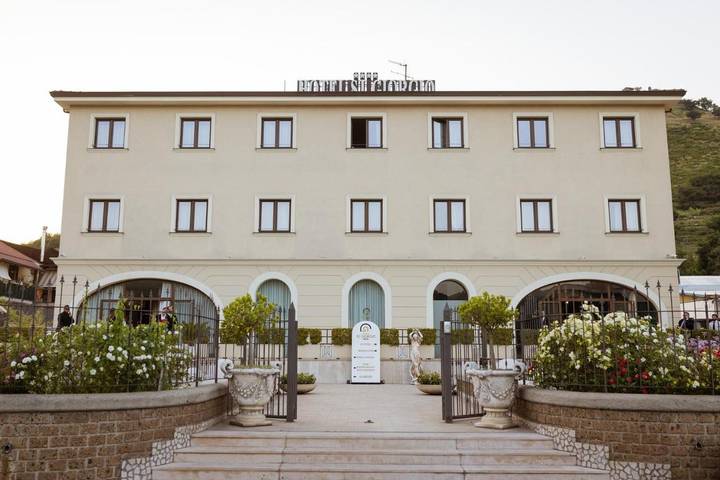Appartamento per 2 persone, con Terrazza e Idromassaggio nonché Giardino e Piscina per bambini a Castel San Giorgio