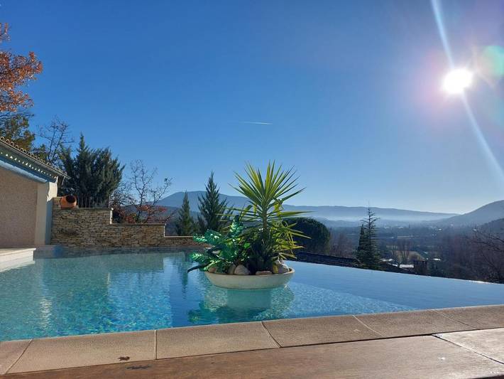 Villa pour 12 personnes, avec vue ainsi que piscine et jardin à Vaison-la-Romaine - 4