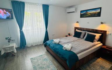 Gîte pour 2 personnes, avec terrasse et vue dans Mureș