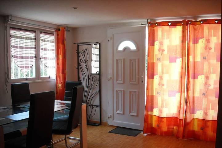 Appartement de vacances pour 10 personnes, avec piscine ainsi que terrasse et jardin à Perpignan