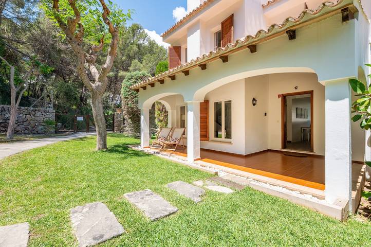 Ferienhaus für 6 Personen, mit Balkon und Garten sowie Kinderpool in Cala Sant Vicenc