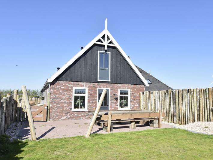 Ferienhaus für 10 Personen, mit Terrasse und Garten in Callantsoog