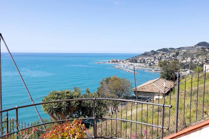 Ferienwohnung für 4 Personen, mit Balkon und Garten an der Ligurische Küste - 3
