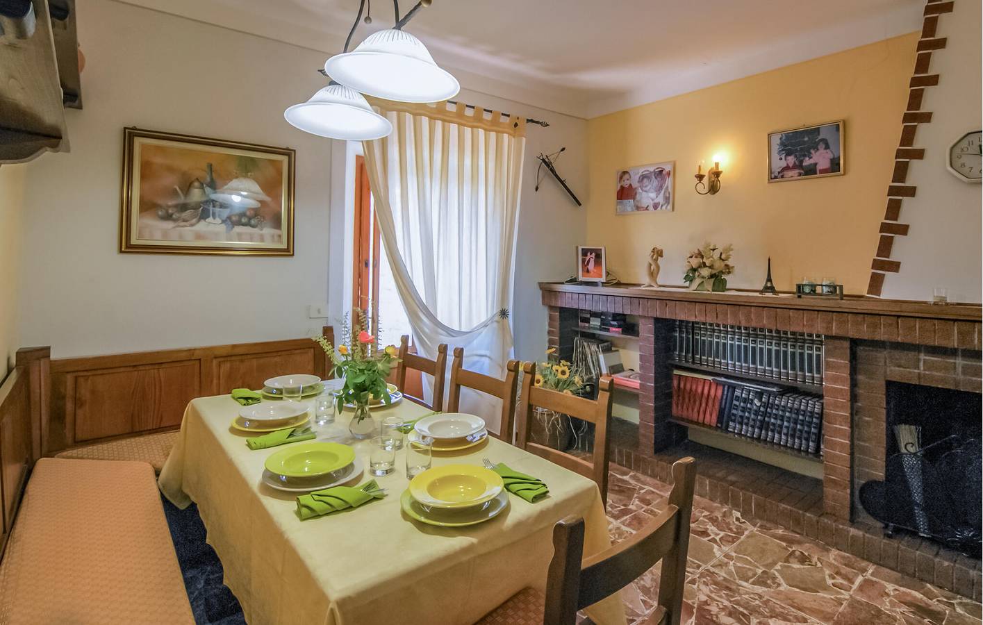 Modernes Apartment am Pool in der Nähe des Stadtzentrums von Barga in Barga, Parco Regionale delle Alpi Apuane